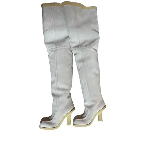 Burberry NWB Suede-shearling Highland Boots - In Foam/butter NWB - Picture 2 of 7